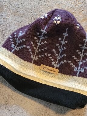 Columbia Adult Ladies Fleece Beanie Silver Lining OSFM EUC Black Beige Burgundy
